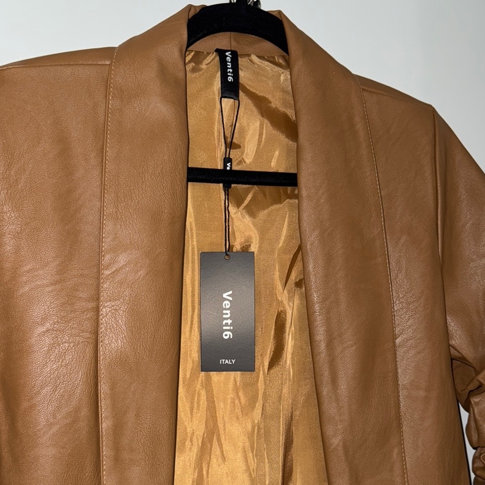 Venti6 Brown Faux Leather Blazer. NWT SIZE MEDIUM